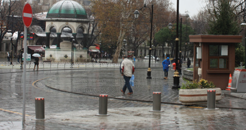 Sultan Ahmet Meydanı'nda 79 adet Mantar Bariyer kullanıldı