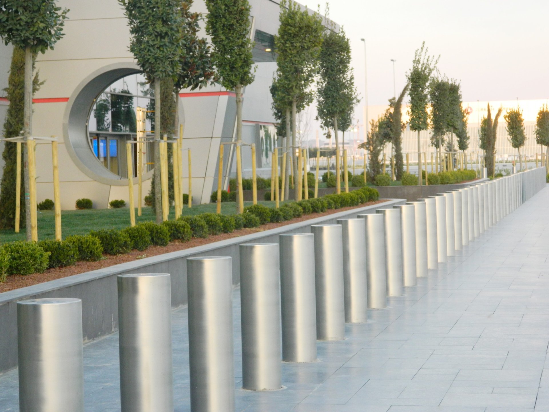 İstanbul Havalimanı‘nda 87 adet Yüksek Güvenlikli Mantar Bariyer kullanıldı